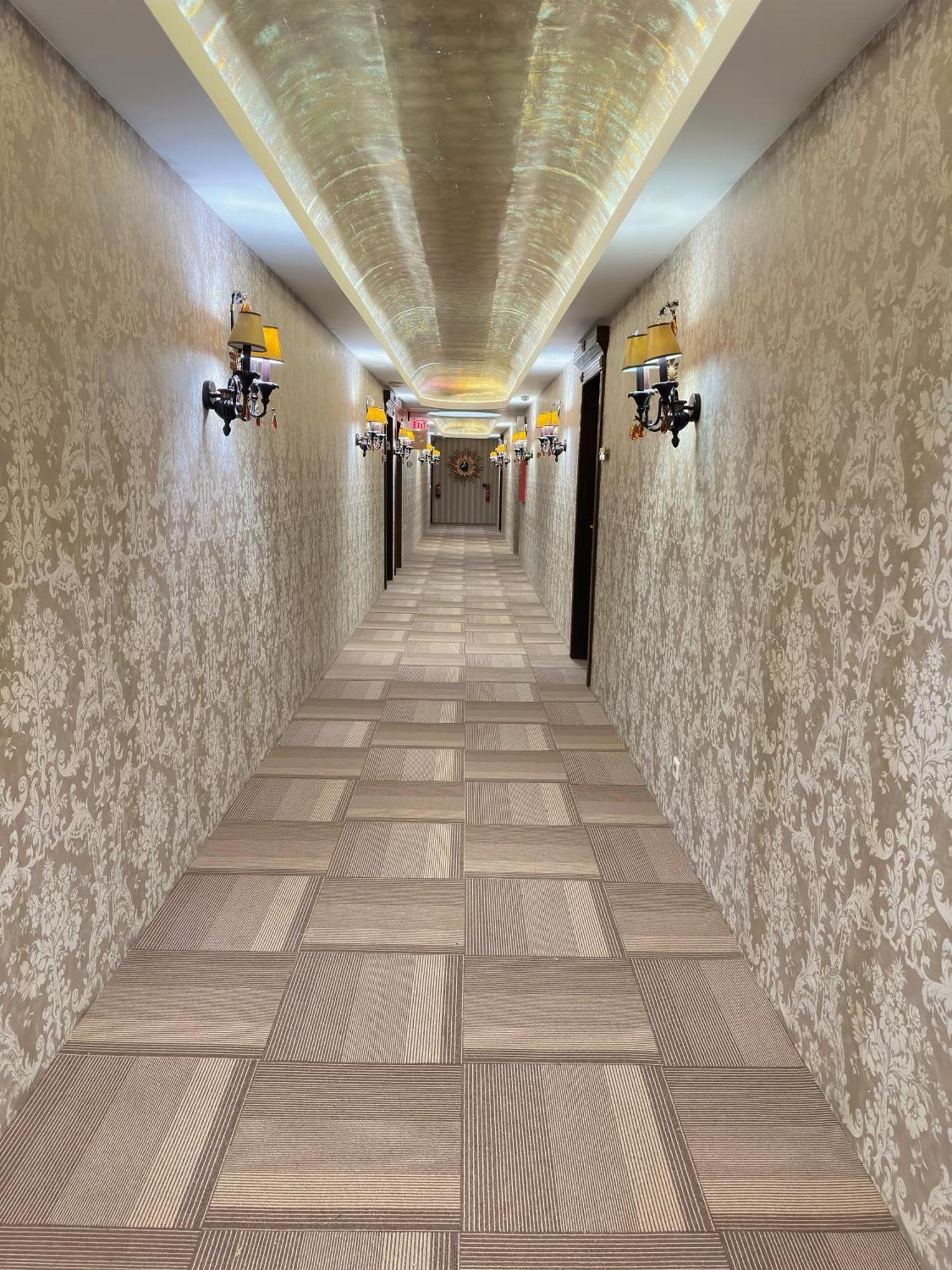 אל חובר The Palace Suites מראה חיצוני תמונה