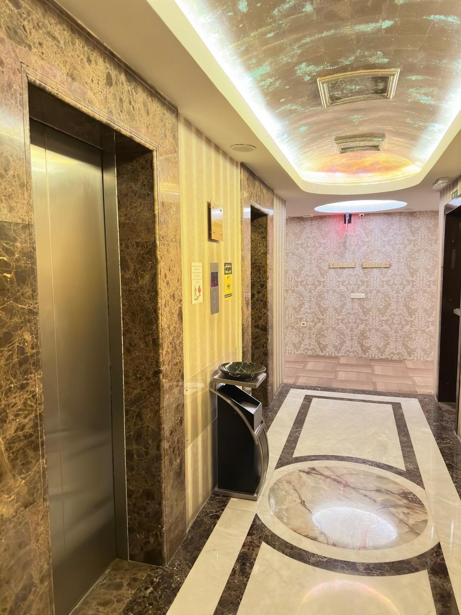 אל חובר The Palace Suites מראה חיצוני תמונה