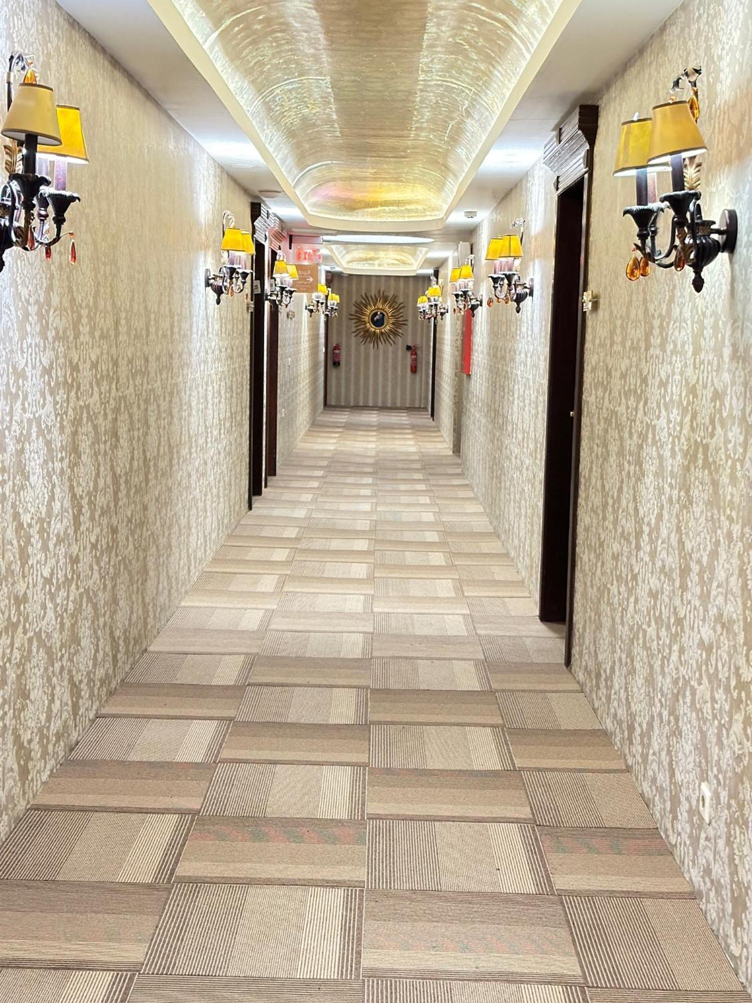 אל חובר The Palace Suites מראה חיצוני תמונה