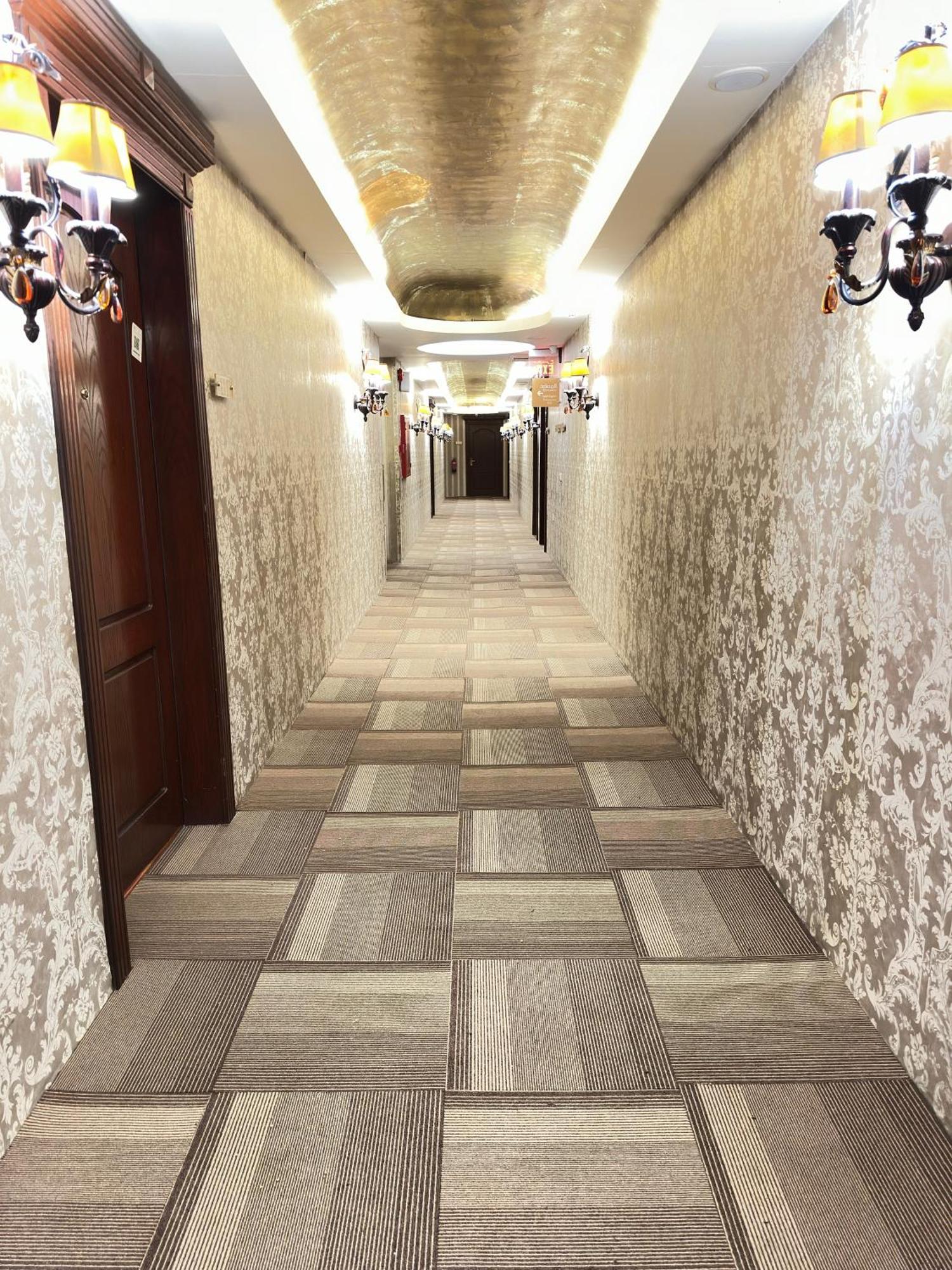 אל חובר The Palace Suites מראה חיצוני תמונה