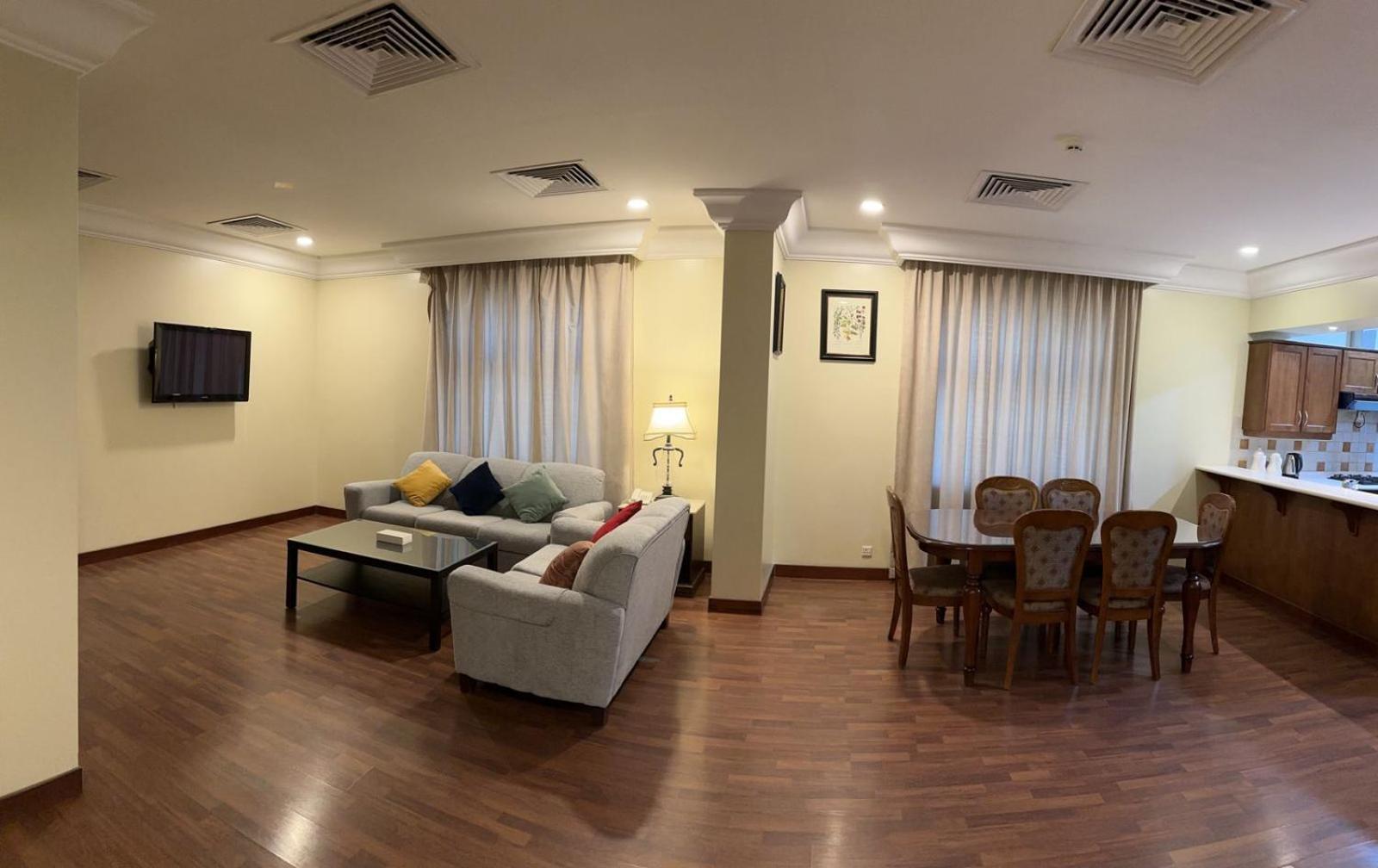 אל חובר The Palace Suites מראה חיצוני תמונה