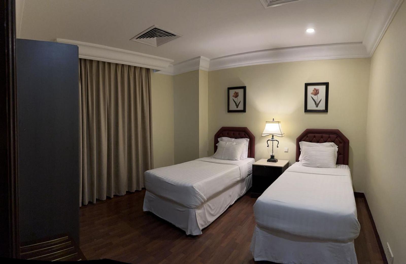 אל חובר The Palace Suites מראה חיצוני תמונה